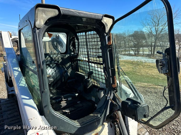 image for item NL9277 2014 Bobcat T770  tracked skid steer loader