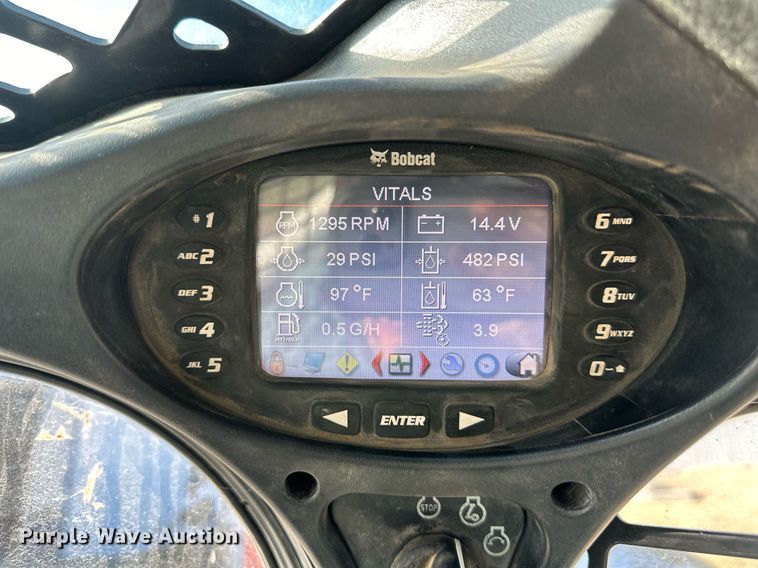 image for item NL9277 2014 Bobcat T770  tracked skid steer loader