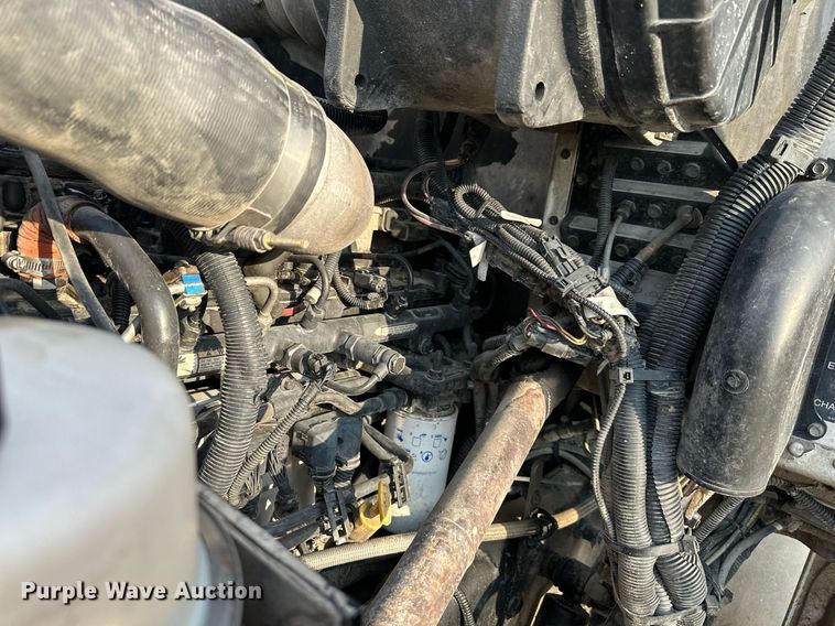 image for item NL9290 2006 Peterbilt 335  dump truck