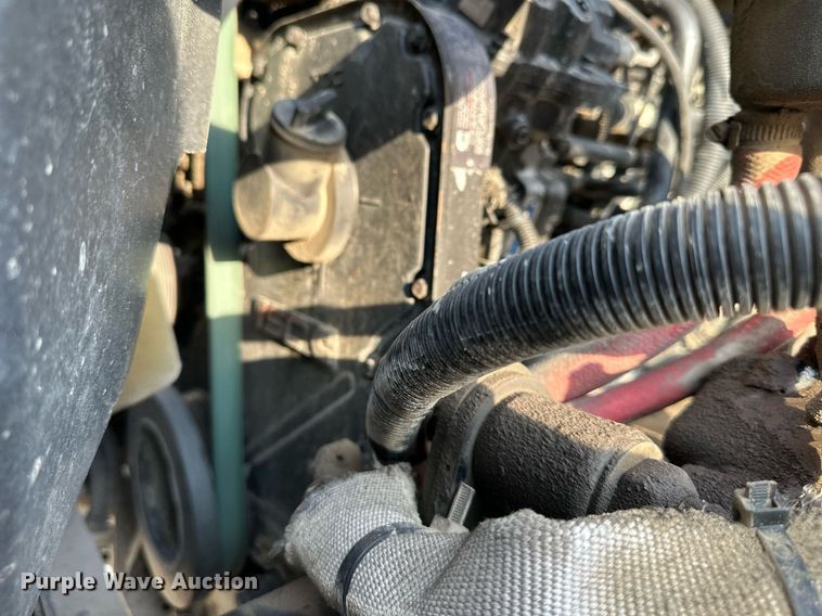 image for item NL9290 2006 Peterbilt 335  dump truck