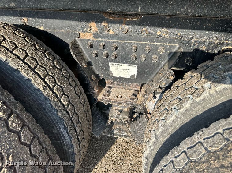 image for item NL9290 2006 Peterbilt 335  dump truck