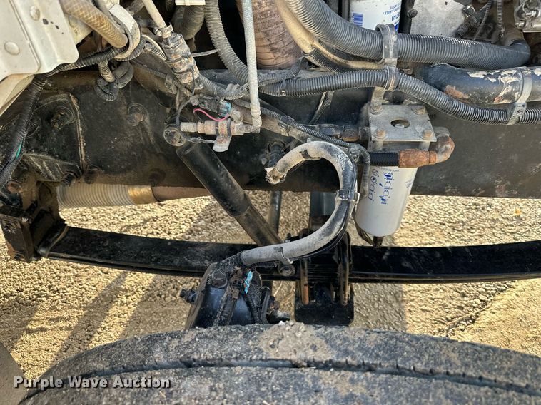 image for item NL9290 2006 Peterbilt 335  dump truck