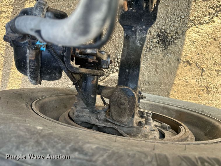 image for item NL9290 2006 Peterbilt 335  dump truck