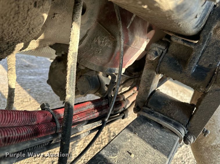 image for item NL9290 2006 Peterbilt 335  dump truck