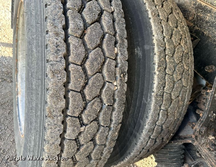 image for item NL9290 2006 Peterbilt 335  dump truck