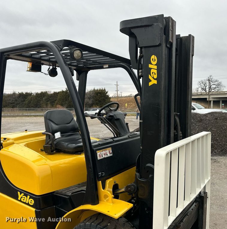 image for item NL9297 2013 Yale GDP080VXNKGE094  forklift