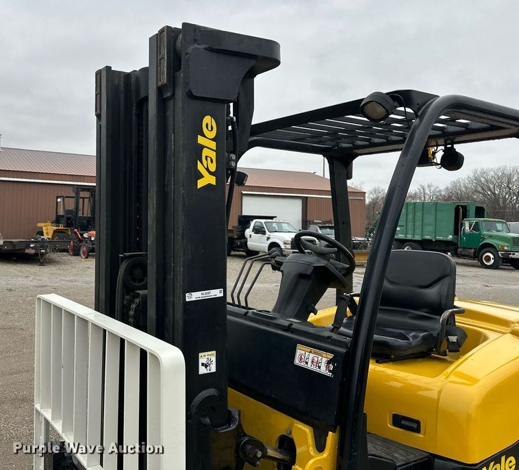image for item NL9297 2013 Yale GDP080VXNKGE094  forklift