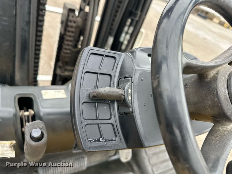 image for item NL9297 2013 Yale GDP080VXNKGE094  forklift