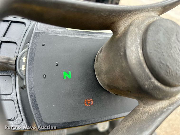 image for item NL9297 2013 Yale GDP080VXNKGE094  forklift