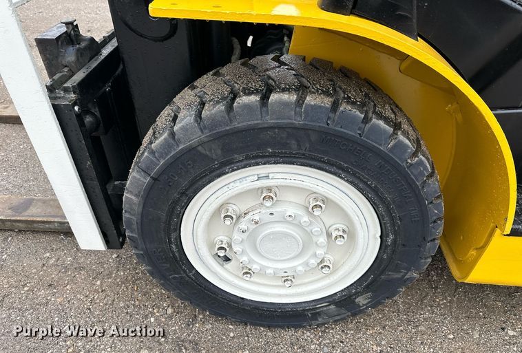 image for item NL9297 2013 Yale GDP080VXNKGE094  forklift