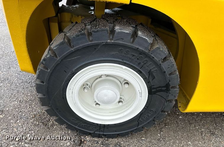 image for item NL9297 2013 Yale GDP080VXNKGE094  forklift