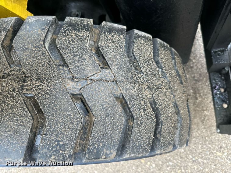 image for item NL9297 2013 Yale GDP080VXNKGE094  forklift