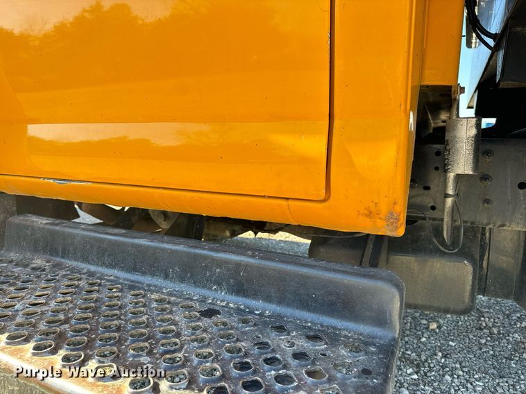 image for item NM9070 2008 Chevrolet C4500  dump truck