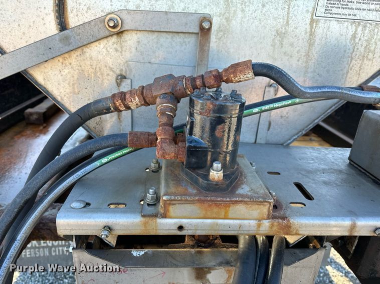 image for item NM9070 2008 Chevrolet C4500  dump truck