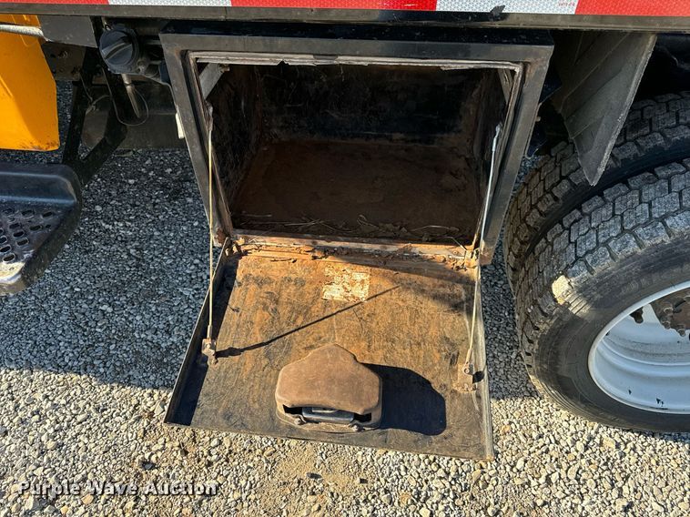 image for item NM9070 2008 Chevrolet C4500  dump truck