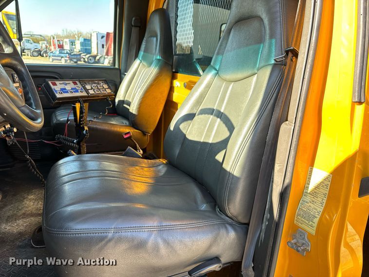 image for item NM9070 2008 Chevrolet C4500  dump truck