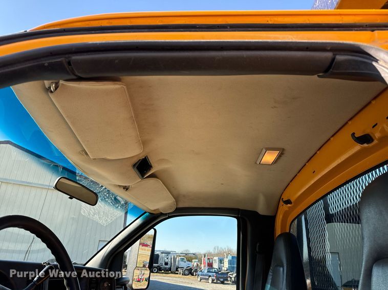 image for item NM9070 2008 Chevrolet C4500  dump truck