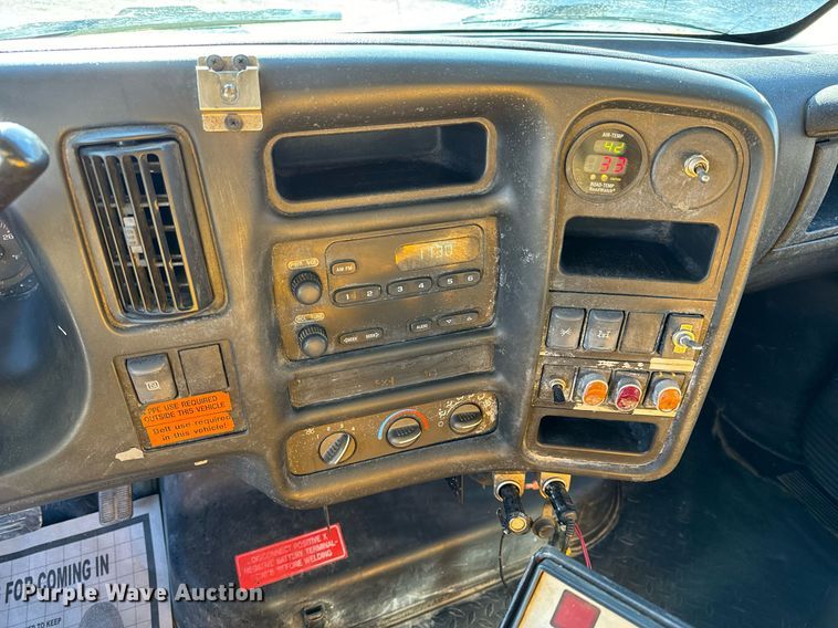 image for item NM9070 2008 Chevrolet C4500  dump truck