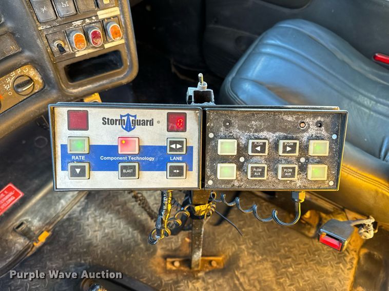 image for item NM9070 2008 Chevrolet C4500  dump truck