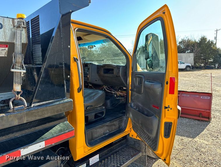 image for item NM9070 2008 Chevrolet C4500  dump truck