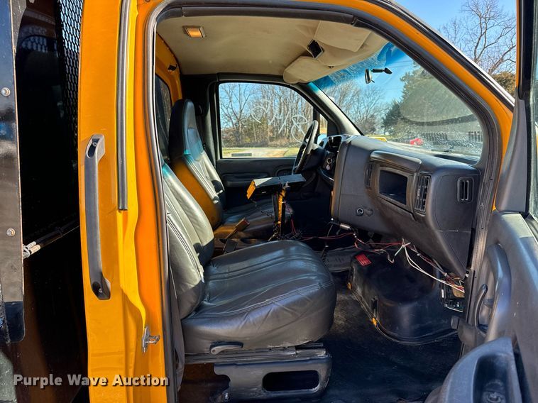 image for item NM9070 2008 Chevrolet C4500  dump truck