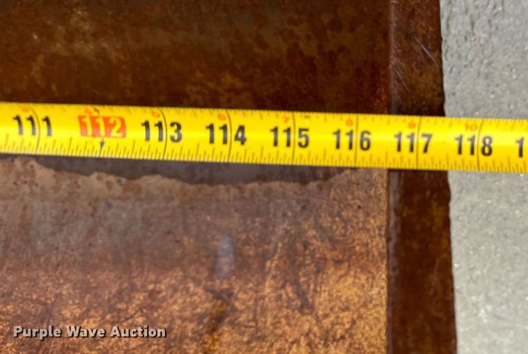 image for item NM9073 Caterpillar  122" W bucket