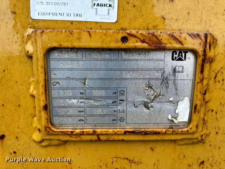 image for item NM9073 Caterpillar  122" W bucket