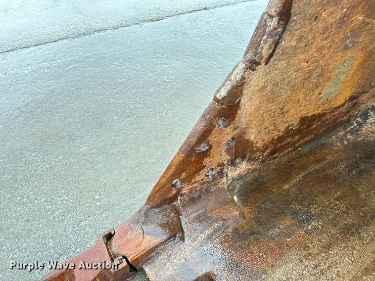 image for item NM9075 2014 Komatsu PC360LC-10  excavator