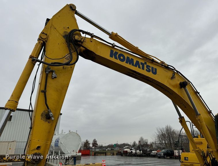 image for item NM9075 2014 Komatsu PC360LC-10  excavator