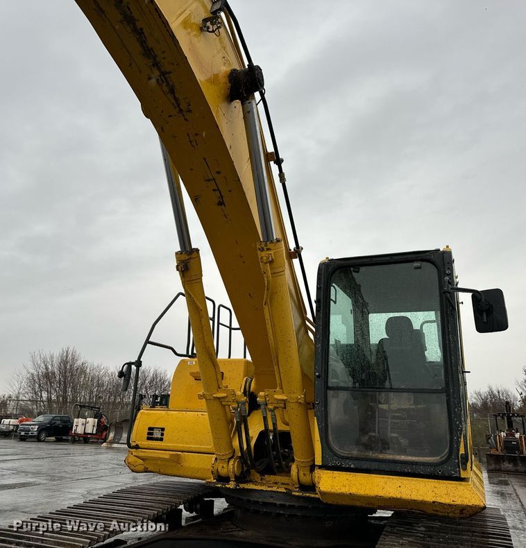 image for item NM9075 2014 Komatsu PC360LC-10  excavator