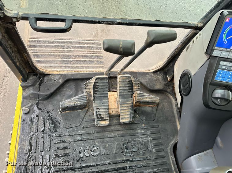 image for item NM9075 2014 Komatsu PC360LC-10  excavator