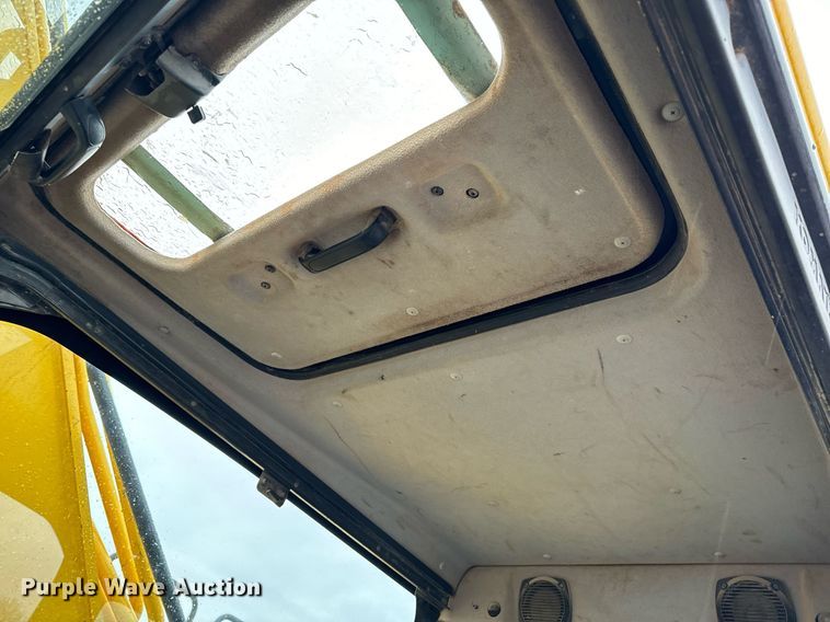 image for item NM9075 2014 Komatsu PC360LC-10  excavator