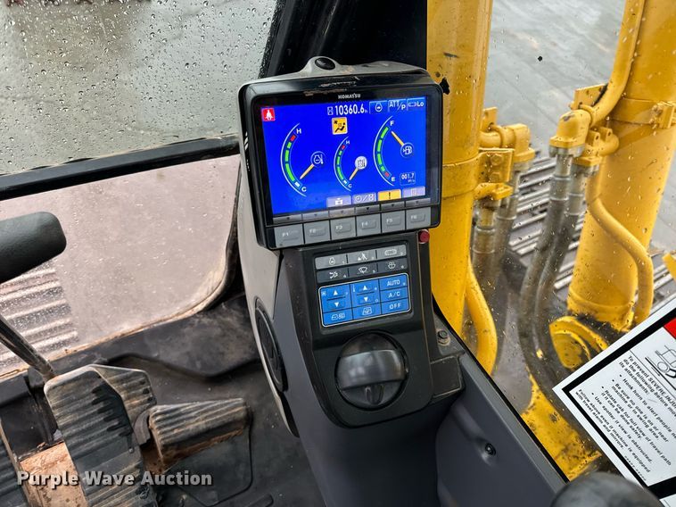 image for item NM9075 2014 Komatsu PC360LC-10  excavator