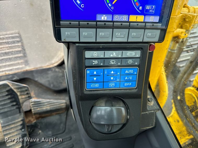 image for item NM9075 2014 Komatsu PC360LC-10  excavator