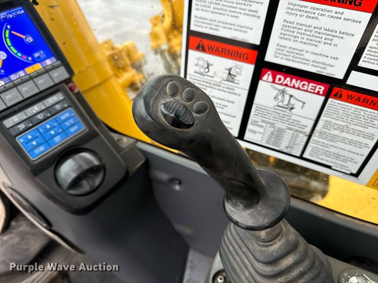 image for item NM9075 2014 Komatsu PC360LC-10  excavator