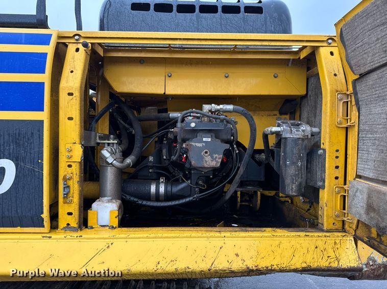 image for item NM9075 2014 Komatsu PC360LC-10  excavator