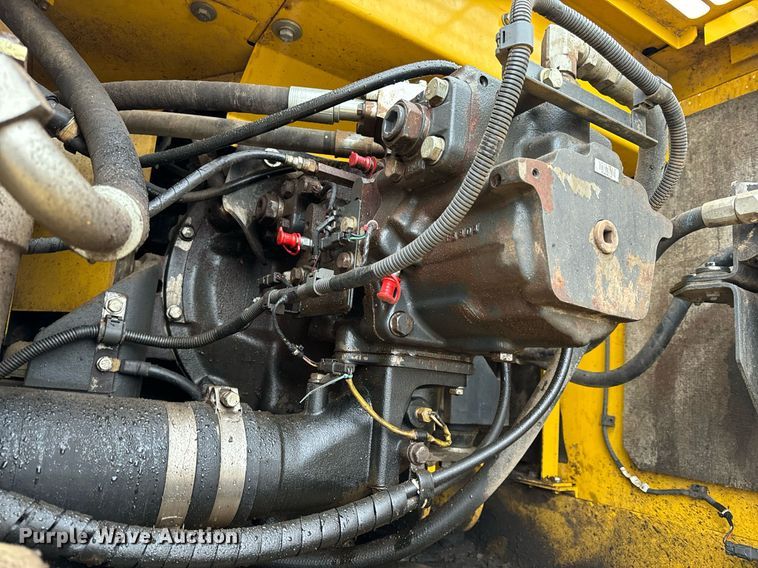 image for item NM9075 2014 Komatsu PC360LC-10  excavator