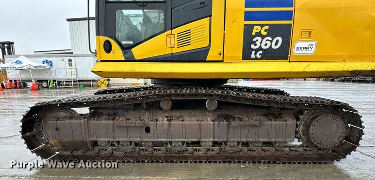 image for item NM9075 2014 Komatsu PC360LC-10  excavator