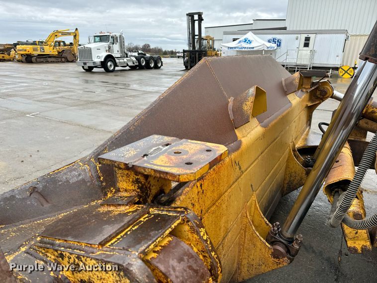 image for item NM9077 2012 Caterpillar D8T  dozer