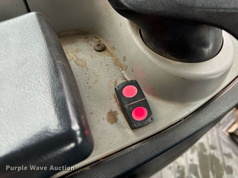 image for item NM9077 2012 Caterpillar D8T  dozer