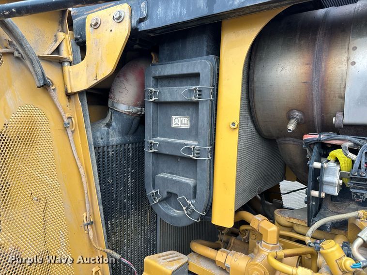 image for item NM9077 2012 Caterpillar D8T  dozer