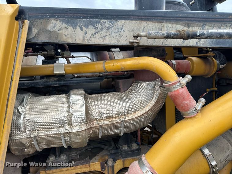 image for item NM9077 2012 Caterpillar D8T  dozer