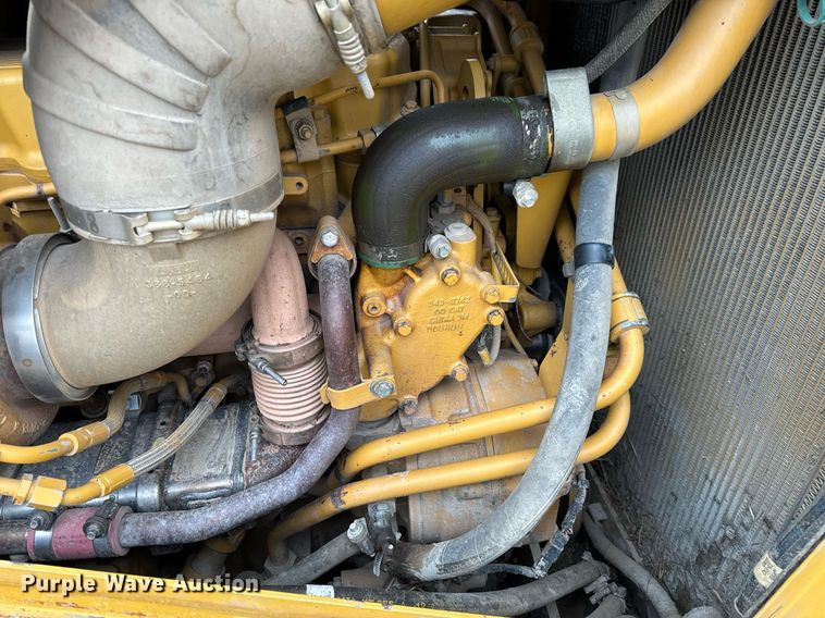 image for item NM9077 2012 Caterpillar D8T  dozer