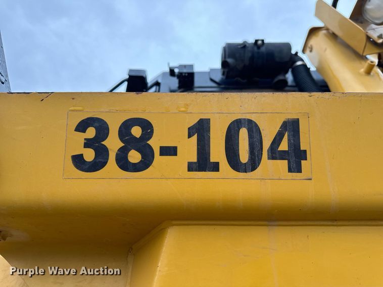 image for item NM9077 2012 Caterpillar D8T  dozer