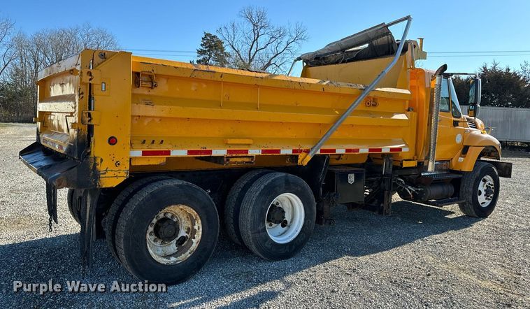 image for item NM9089 2011 International 7400 SFA  dump truck