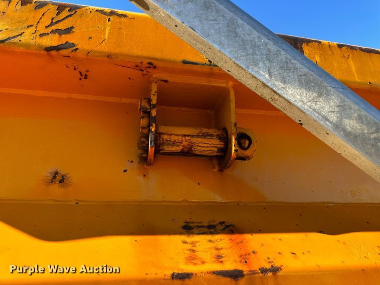 image for item NM9089 2011 International 7400 SFA  dump truck