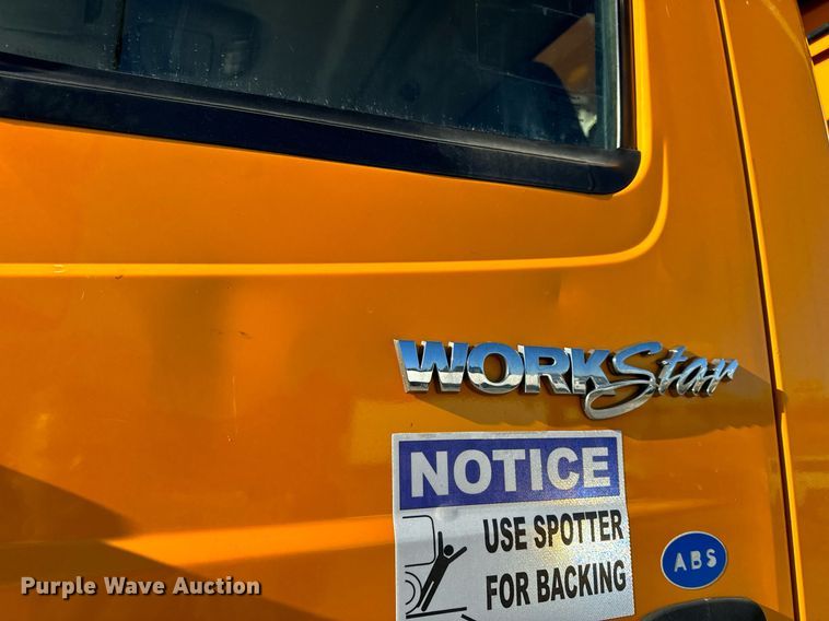 image for item NM9089 2011 International 7400 SFA  dump truck