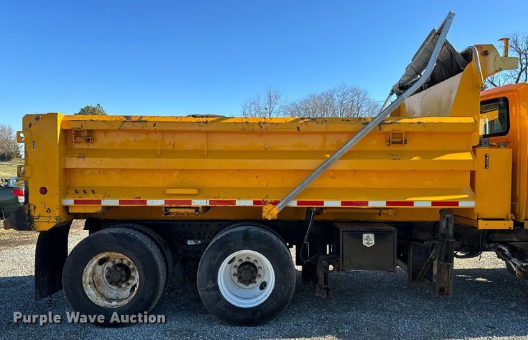 image for item NM9089 2011 International 7400 SFA  dump truck