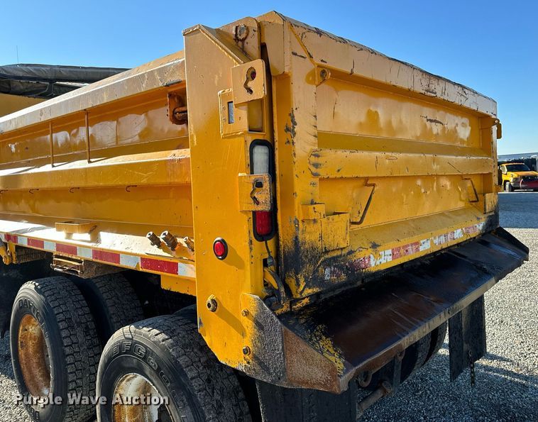 image for item NM9089 2011 International 7400 SFA  dump truck