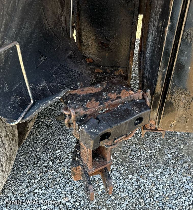 image for item NM9089 2011 International 7400 SFA  dump truck